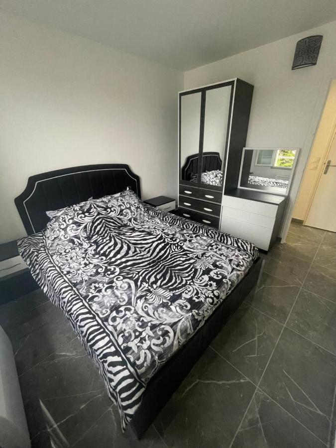 Appartement Lagny Sur Marne Disneyland Paris Exterior foto